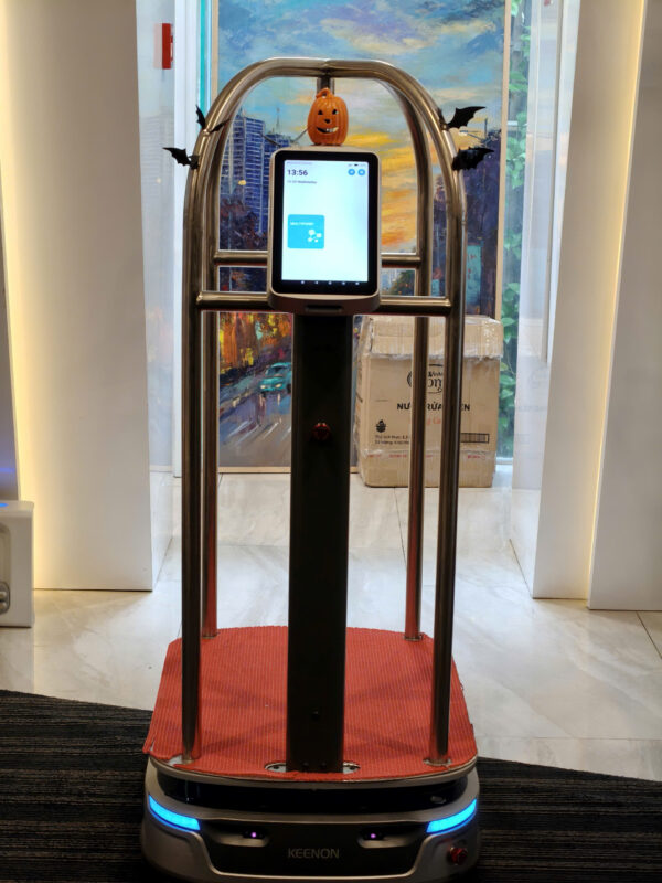 Robot cho khách sạn Keenon S100 giao vali xuyên tầng tự động