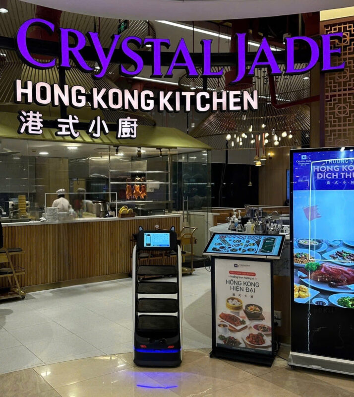 Robot phục vụ nhà hàng Keenon T9 tại nhà hàng thành phố Hà Nội