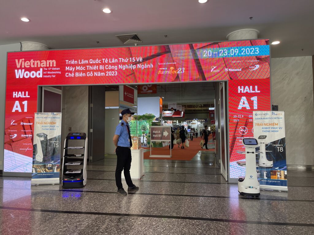 THAM GIA HỘI CHỢ TRIỂN LÃM VIETNAMWOOD CÙNG DIGICORP VÀ ROBOT KEENON