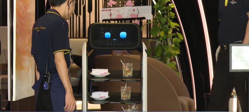 Robot T9: The Future Server at Premier Pearl Hotel Vung Tau